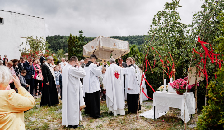 10. fotografia fotogalérie 600.výročie 1.písomnej zmienky o obci Bzenov