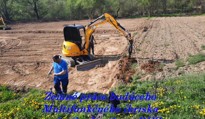 2. fotografia fotogalérie Začiatok výstavby Multifunkčného ihriska a cvičiska pre DHZ