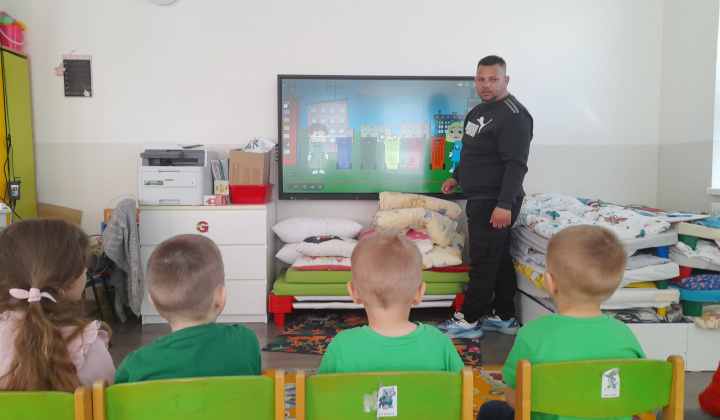 1. fotografia fotogalérie Rozvojový tím v akcii / Edukácia triedenia odpadu - foto