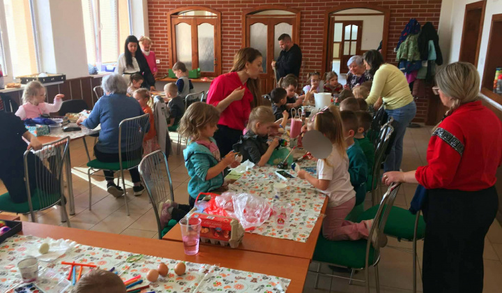 4. fotografia fotogalérie Rozvojový tím v akcii / Malí majstri Veľkej noci  - foto