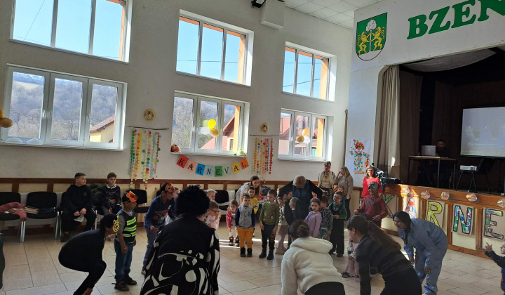 22. fotografia fotogalérie Rozvojový tím v akcii / Bzenovský karneval - foto