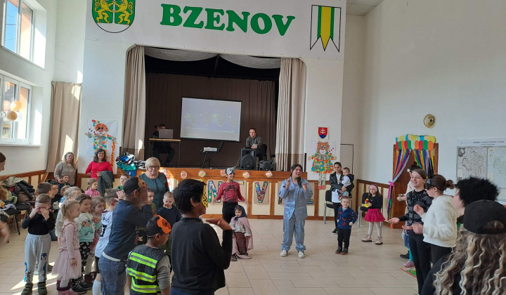 24. fotografia fotogalérie Rozvojový tím v akcii / Bzenovský karneval - foto