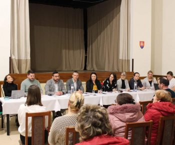 Rozvojový tím v akcii / Komunitné fórum - foto