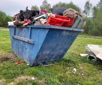 Rozvojový tím v akcii / Pre čistejší Bzenov - foto