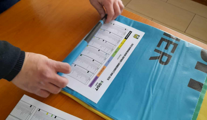 5. fotografia fotogalérie Rozvojový tím v akcii / Čistá obec 2026 – príprava na separáciu odpadu  - foto