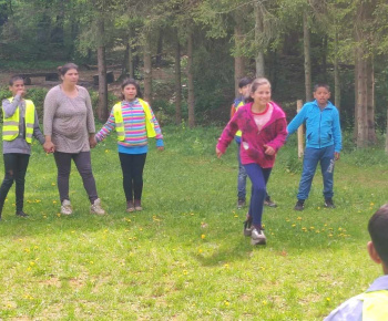 Rozvojový tím v akcii / Spoznávanie lesa - foto