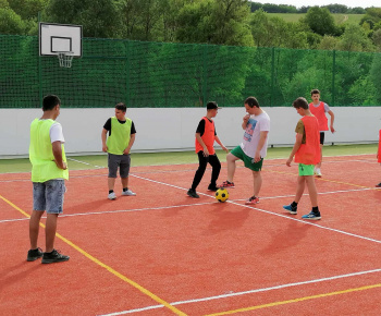 Rozvojový tím v akcii / Športové popoludnie v Bzenove - foto