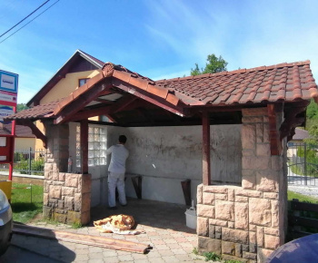 Rozvojový tím v akcii / Obnova zastávky - foto