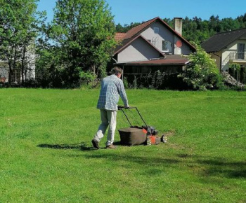 Rozvojový tím v akcii / Jarné skrášlenie obce - foto