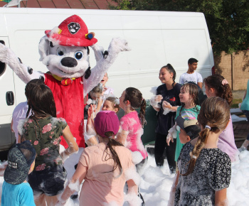 Rozvojový tím v akcii / Medzinárodný deň detí v Bzenove - foto