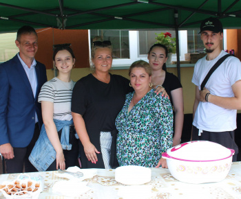 Rozvojový tím v akcii / Medzinárodný deň detí v Bzenove - foto