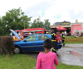 Rozvojový tím v akcii / Medzinárodný deň detí v Bzenove - foto
