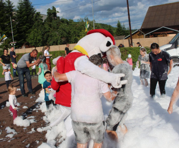 Rozvojový tím v akcii / Medzinárodný deň detí v Bzenove - foto