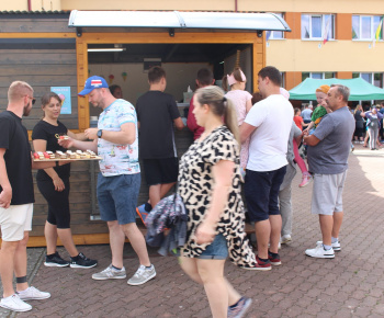 Rozvojový tím v akcii / Medzinárodný deň detí v Bzenove - foto