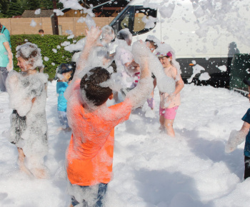 Rozvojový tím v akcii / Medzinárodný deň detí v Bzenove - foto