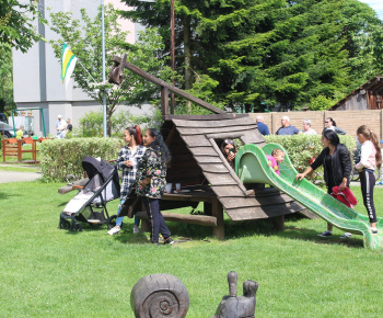 Rozvojový tím v akcii / Medzinárodný deň detí v Bzenove - foto