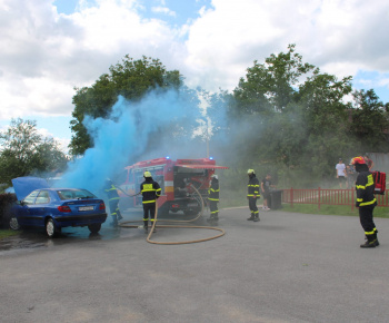 Rozvojový tím v akcii / Medzinárodný deň detí v Bzenove - foto