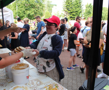 Rozvojový tím v akcii / Medzinárodný deň detí v Bzenove - foto