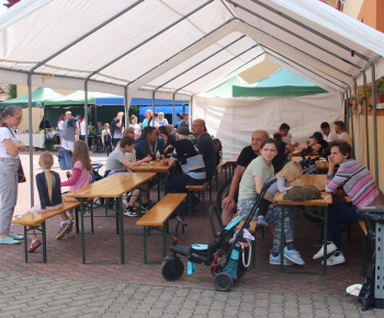 Rozvojový tím v akcii / Medzinárodný deň detí v Bzenove - foto