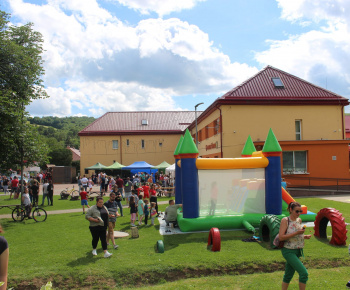 Rozvojový tím v akcii / Medzinárodný deň detí v Bzenove - foto