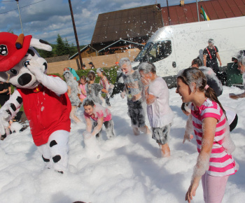Rozvojový tím v akcii / Medzinárodný deň detí v Bzenove - foto