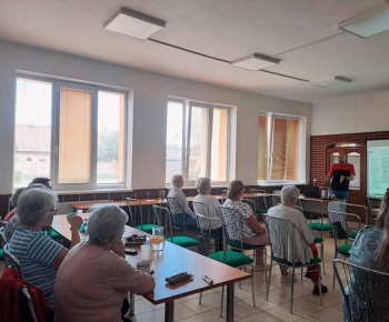 Rozvojový tím v akcii / Ako nenaletieť podvodníkom – rady pre seniorov - foto