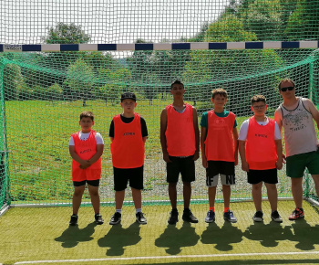 Rozvojový tím v akcii / Športové popoludnie v Bzenove - foto