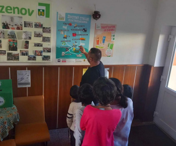 Rozvojový tím v akcii / Triedenie elektroodpadu - foto