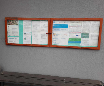 Rozvojový tím v akcii / Rekonštrukciu a vynovenie úradnej tabule - foto