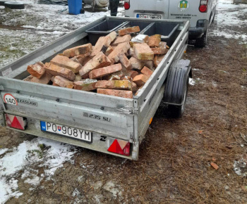 Rozvojový tím v akcii / Nový chodník k domu - foto