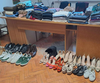 Rozvojový tím v akcii / Odevná banka - foto