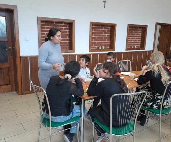 Rozvojový tím v akcii / Pečenie zemiakových placiek v MAMI klube - foto