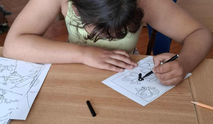 2. fotografia fotogalérie Rozvojový tím v akcii / Farebná lúka rozkvitla aj v našom Mami klube - foto