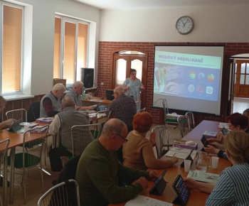 Rozvojový tím v akcii / Digitálni seniori v Bzenove - foto