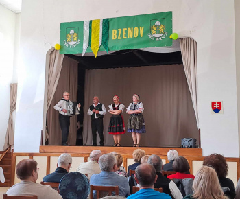 Rozvojový tím v akcii / Súťaž folklórnych súborov - foto