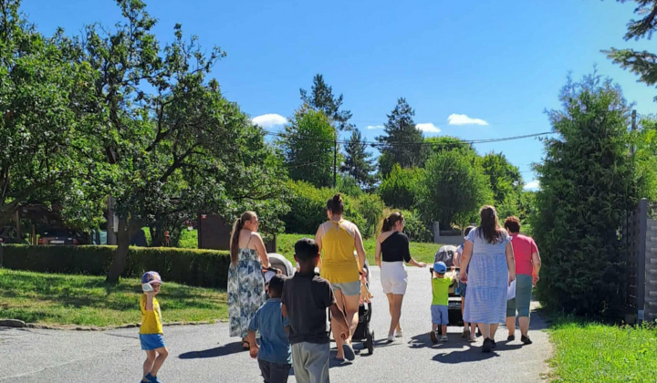 2. fotografia fotogalérie Rozvojový tím v akcii / Kočíková prechádzka – spoločné chvíle v prírode  - foto
