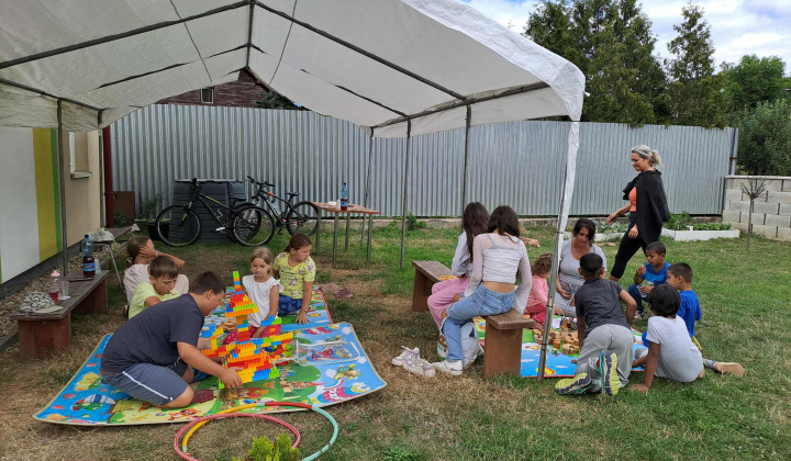 5. fotografia fotogalérie Rozvojový tím v akcii / Piknik plný radosti a priateľstva - foto