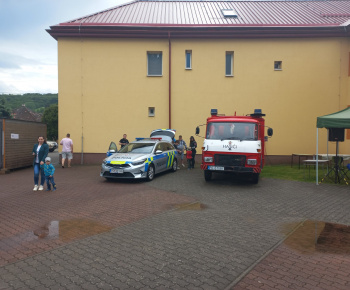 Rozvojový tím v akcii / Medzinárodný deň detí v Bzenove - foto