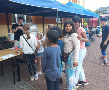 Rozvojový tím v akcii / Medzinárodný deň detí v Bzenove - foto
