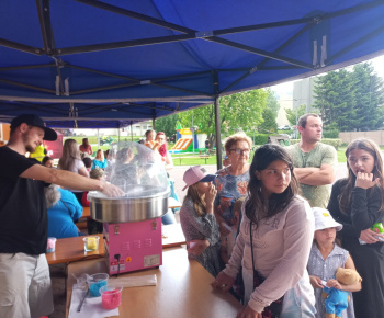 Rozvojový tím v akcii / Medzinárodný deň detí v Bzenove - foto