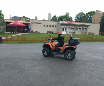 Rozvojový tím v akcii / Medzinárodný deň detí v Bzenove - foto