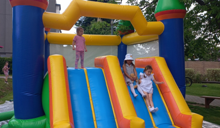 21. fotografia fotogalérie Rozvojový tím v akcii / Medzinárodný deň detí v Bzenove - foto