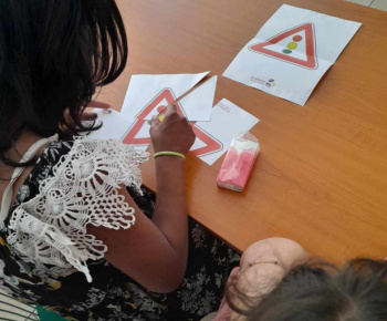 Rozvojový tím v akcii /  Pravidlá cestnej premávky  –  zábavne a poučne! - foto