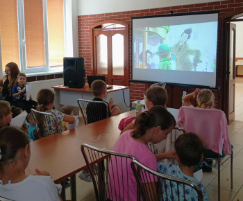Rozvojový tím v akcii / Filmové dopoludnie – Príšerka v Paríži - foto