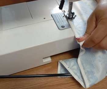 Rozvojový tím v akcii / Šijem, šiješ, šijeme - foto