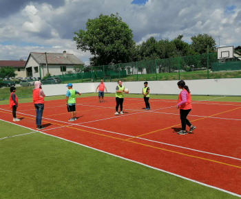 Rozvojový tím v akcii / Vybíjaná spája! - foto