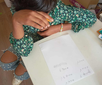 Rozvojový tím v akcii / Skupinové doučovanie počas prázdnin - foto