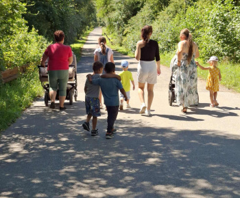 Rozvojový tím v akcii / Kočíková prechádzka – spoločné chvíle v prírode  - foto