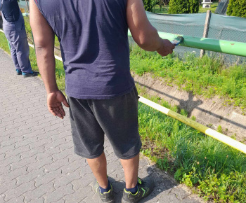 Rozvojový tím v akcii / Renovácia zábradlia - foto