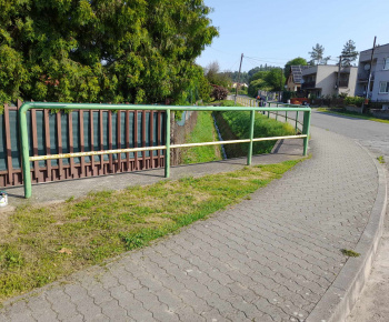 Rozvojový tím v akcii / Renovácia zábradlia - foto